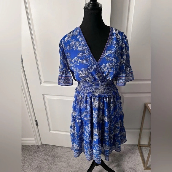 Max Studio | Short Sleeve Tiered Blue/White Floral Dress  | Size S [54] - Picture 2 of 8